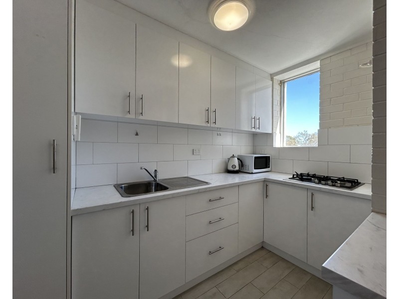 61/154 Mill Point Road, South Perth WA 6151