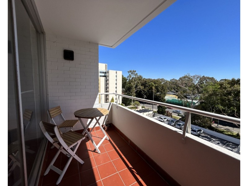 61/154 Mill Point Road, South Perth WA 6151