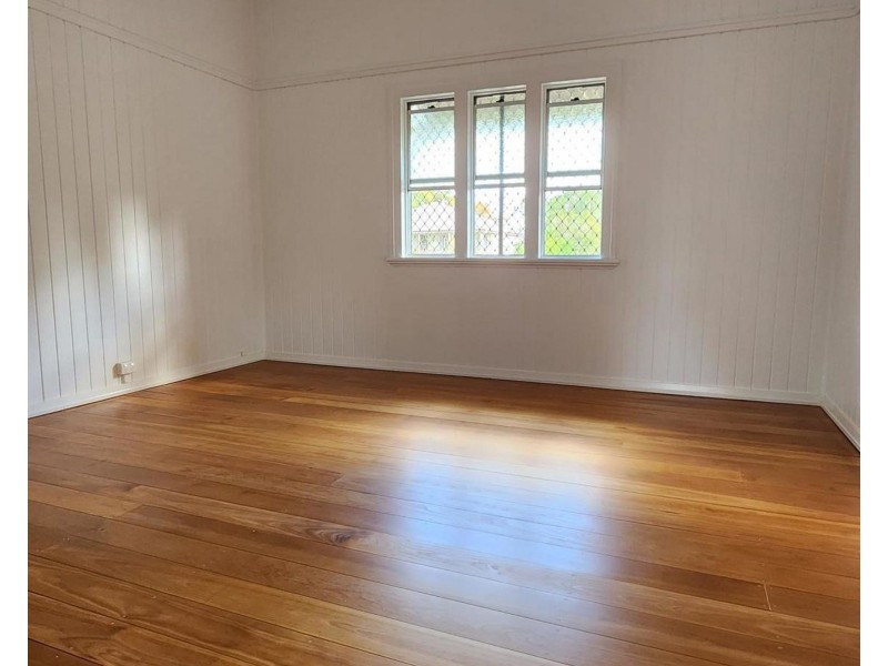 4 Coomber Street, Svensson Heights QLD 4670