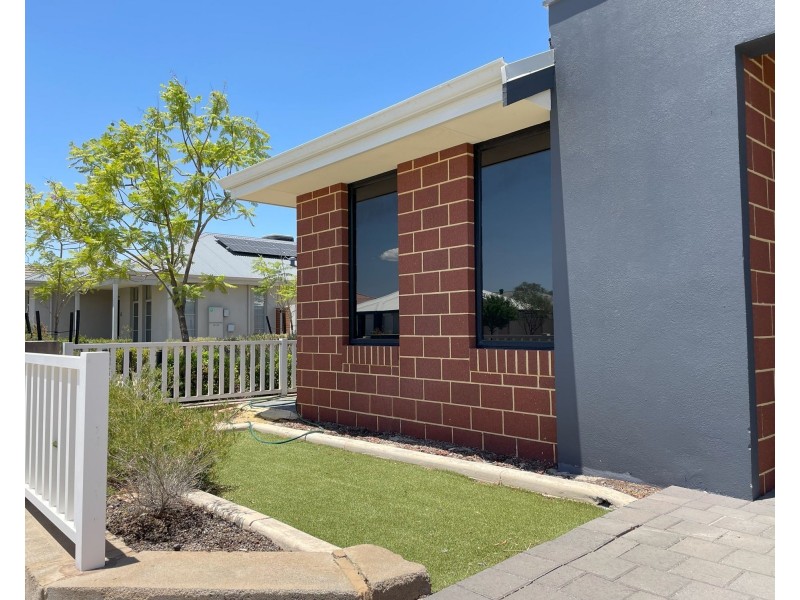 10 Cheriton Avenue, Ellenbrook WA 6069