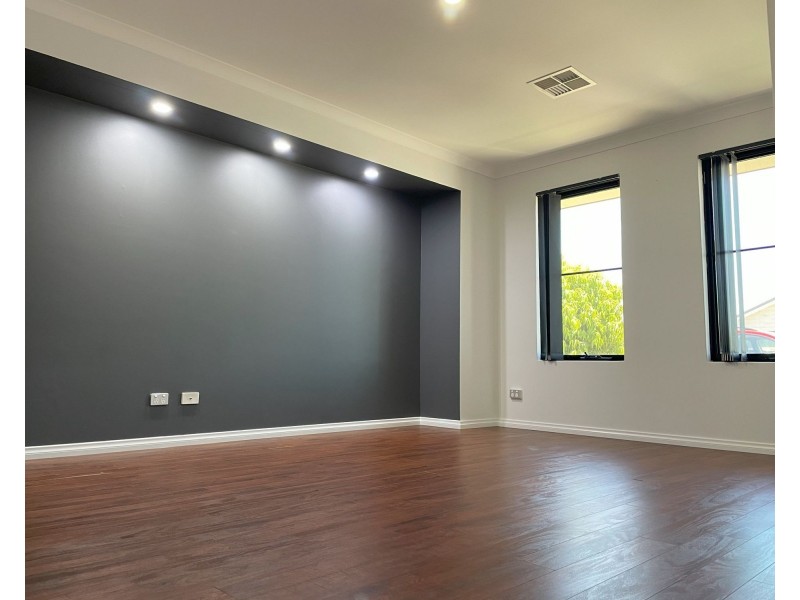 10 Cheriton Avenue, Ellenbrook WA 6069