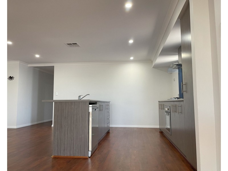 10 Cheriton Avenue, Ellenbrook WA 6069