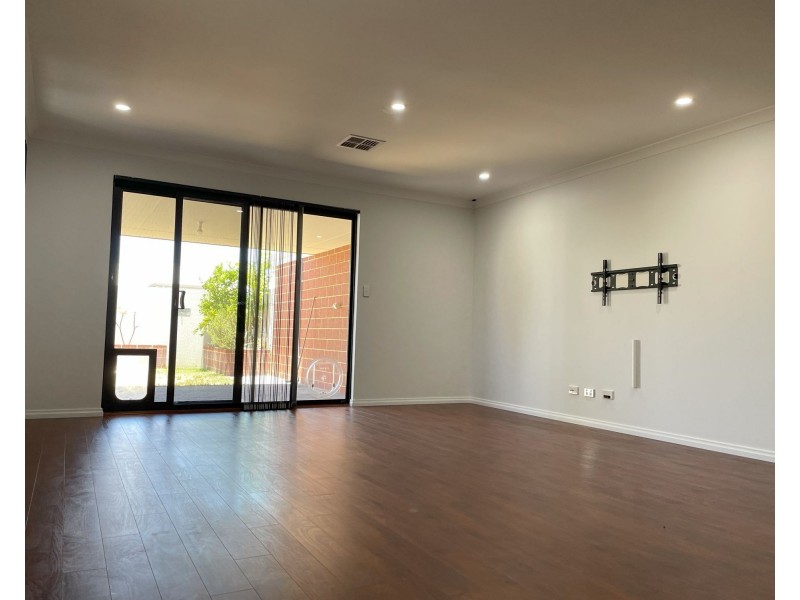 10 Cheriton Avenue, Ellenbrook WA 6069