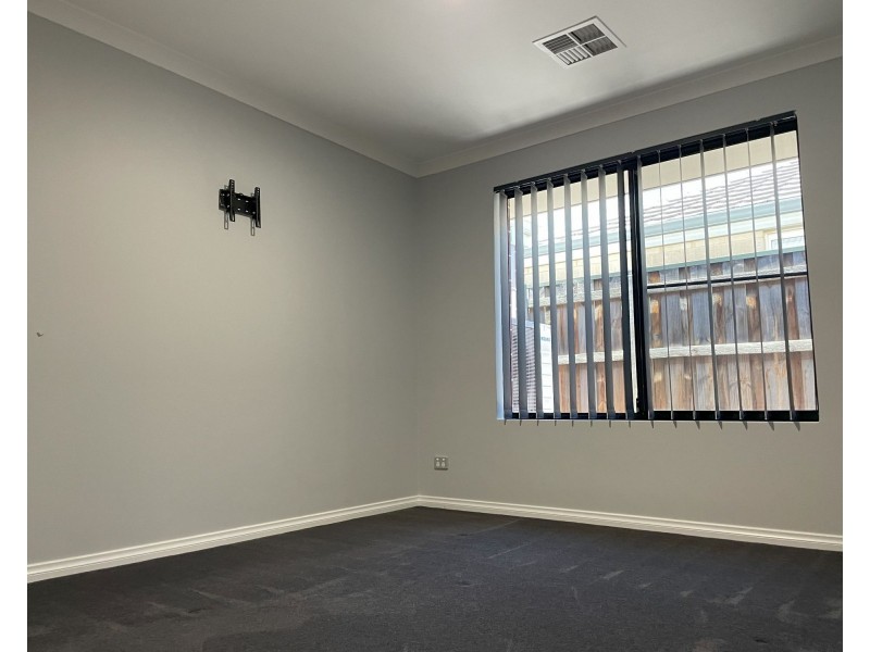 10 Cheriton Avenue, Ellenbrook WA 6069