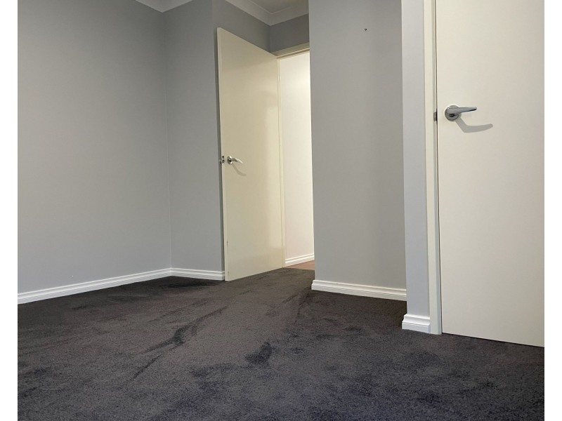 10 Cheriton Avenue, Ellenbrook WA 6069