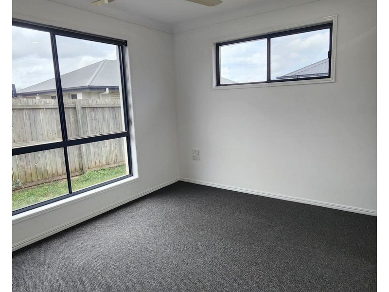 17 Neville Drive, Branyan QLD 4670