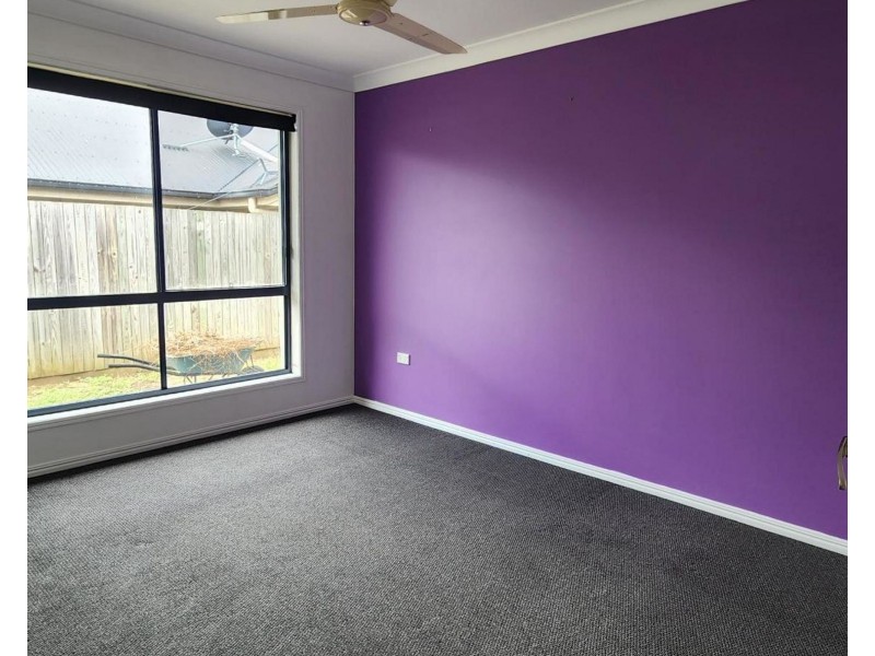 17 Neville Drive, Branyan QLD 4670