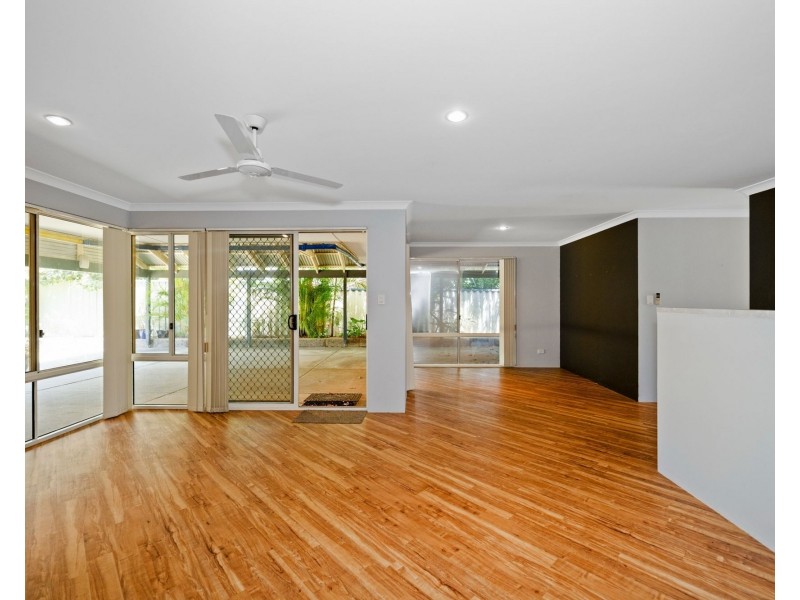 6 Killarney Retreat, Meadow Springs WA 6210