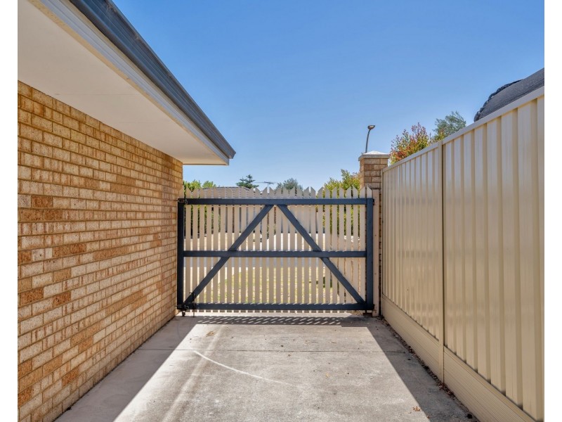 6 Killarney Retreat, Meadow Springs WA 6210