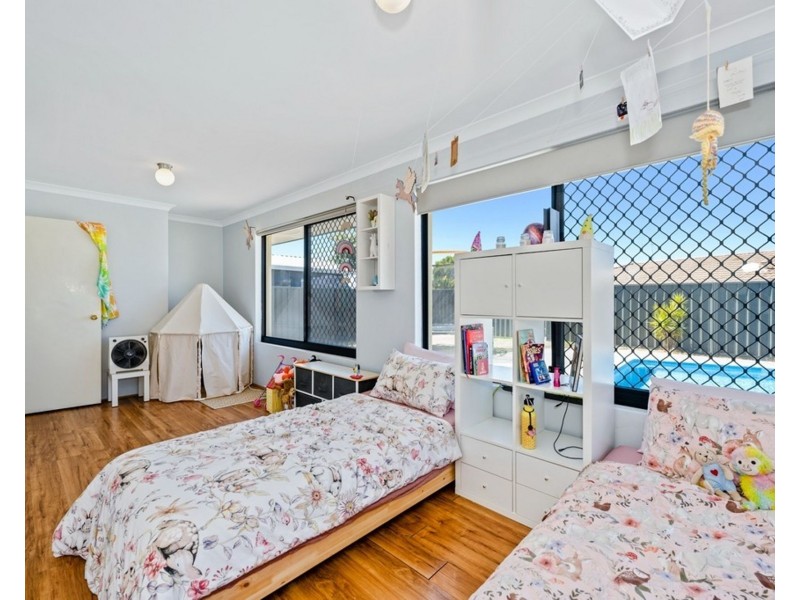 34 Benbecula Loop, Port Kennedy WA 6172