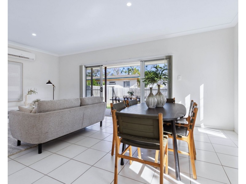 76 Burralong street, Deagon QLD 4017