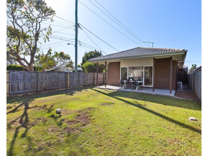 76 Burralong street, Deagon QLD 4017