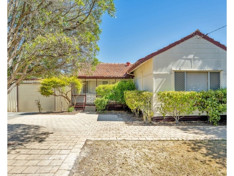 8 Munday Way, Medina WA 6167