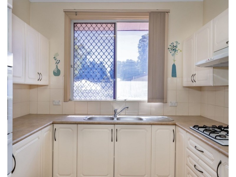 8 Munday Way, Medina WA 6167