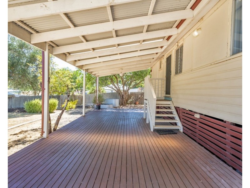 8 Munday Way, Medina WA 6167