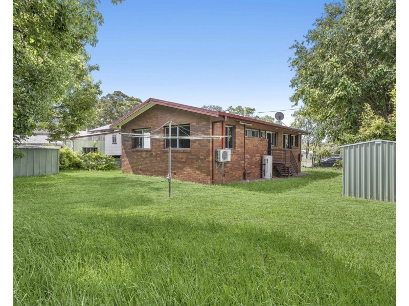 126 Cameron Pde, Wynnum QLD 4178