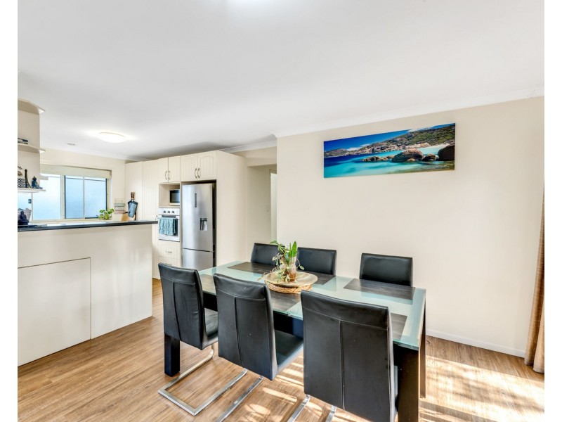 27 Manitoba Place, Wavell Heights QLD 4012