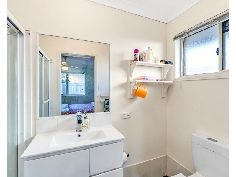 27 Manitoba Place, Wavell Heights QLD 4012