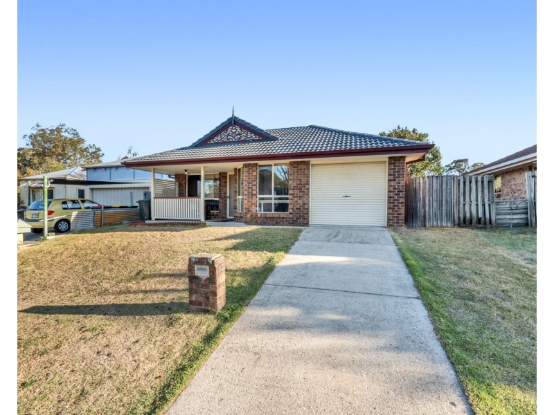 27 Manitoba Place, Wavell Heights QLD 4012