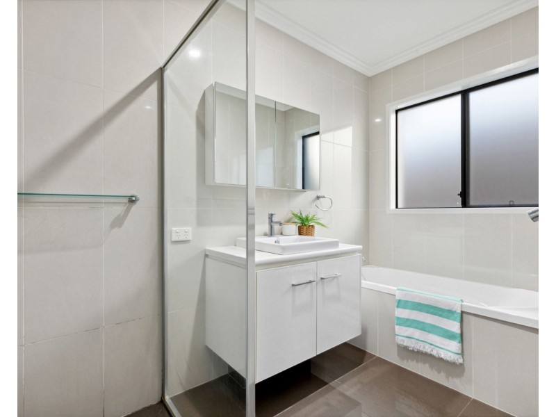 16 Lindfield Circuit, Noosaville QLD 4566