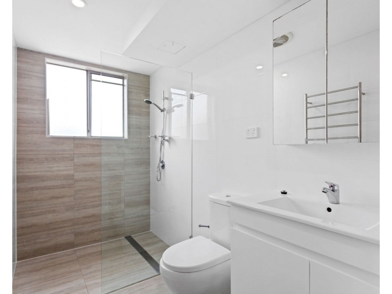 8/165 Willarong Road, Caringbah NSW 2229