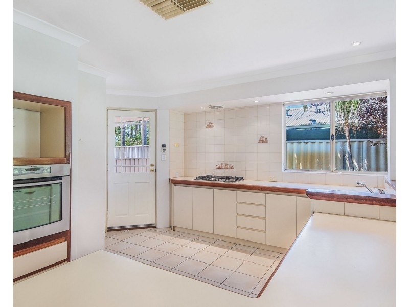 22 TRITONIA RISE, Thornlie WA 6108