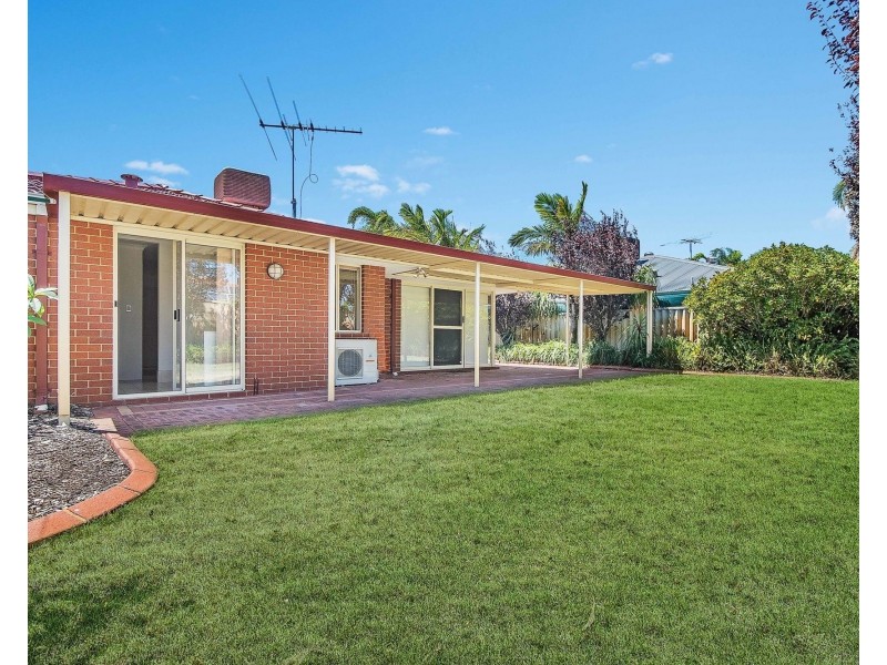 22 TRITONIA RISE, Thornlie WA 6108