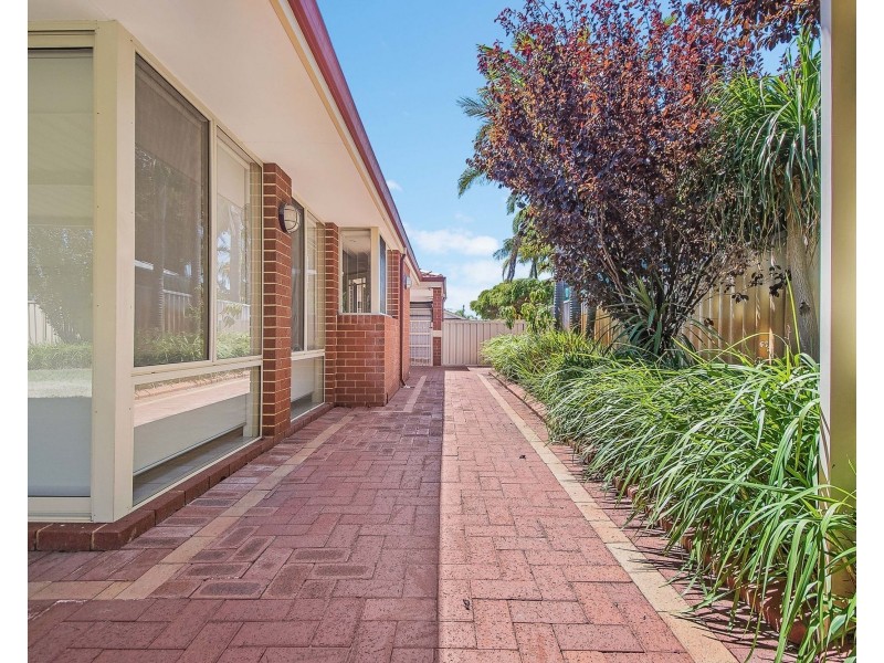 22 TRITONIA RISE, Thornlie WA 6108