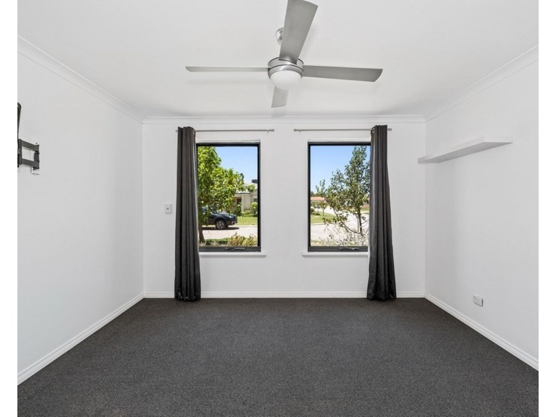 1 Abers Mews, Port Kennedy WA 6172