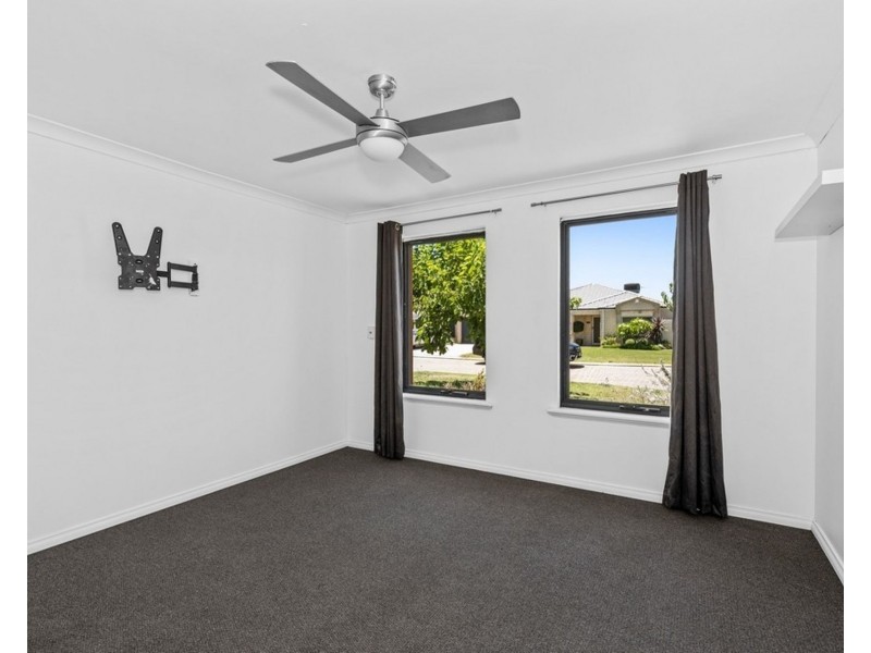 1 Abers Mews, Port Kennedy WA 6172