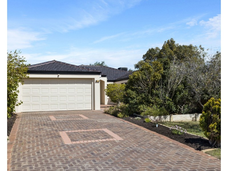 17 Halfpenny Chase, Iluka WA 6028