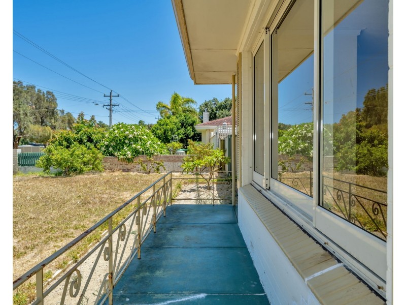8 Centaurus Street, Rockingham WA 6168