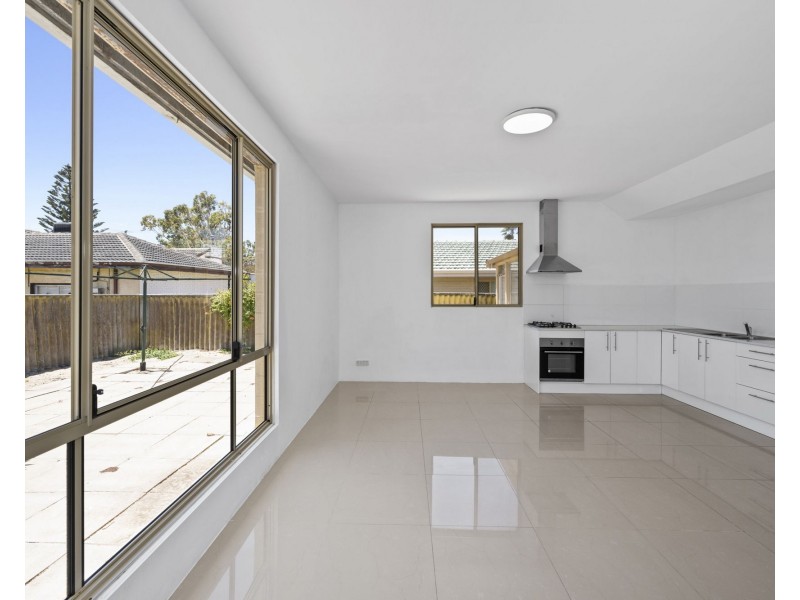 8 Centaurus Street, Rockingham WA 6168
