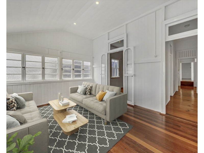 16 Soudan Street, Toowong QLD 4066