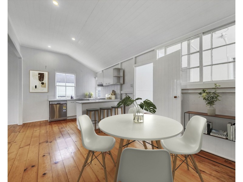 16 Soudan Street, Toowong QLD 4066