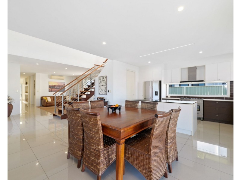 23 Sea Glint Place, Pelican Waters QLD 4551
