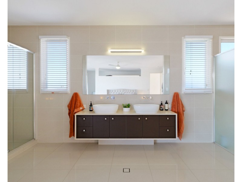 23 Sea Glint Place, Pelican Waters QLD 4551