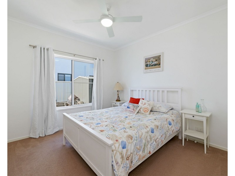 23 Sea Glint Place, Pelican Waters QLD 4551