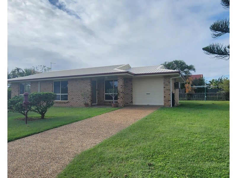 1 Majestic Place, Coral Cove QLD 4670