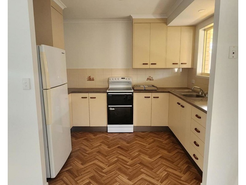 1 Majestic Place, Coral Cove QLD 4670