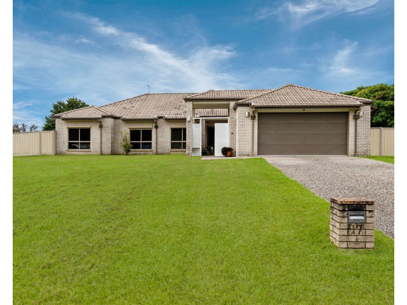 17 Wattle Grove Drive, Ningi QLD 4511