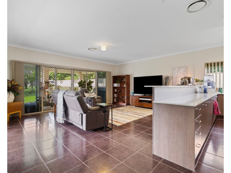 17 Wattle Grove Drive, Ningi QLD 4511