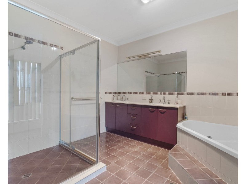 17 Wattle Grove Drive, Ningi QLD 4511