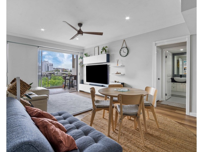 1703/141 Campbell Street, Bowen Hills QLD 4006