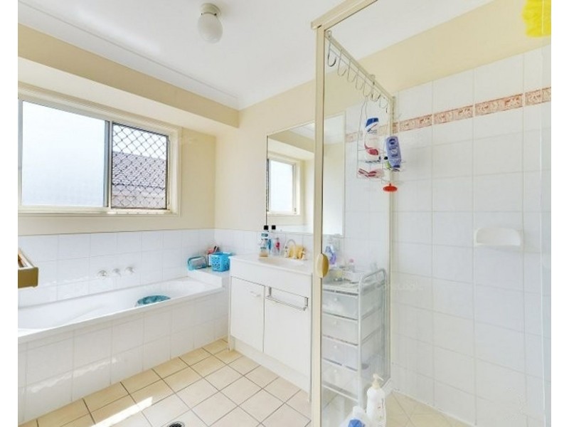 11 Yarraman Street, Arana Hills QLD 4054