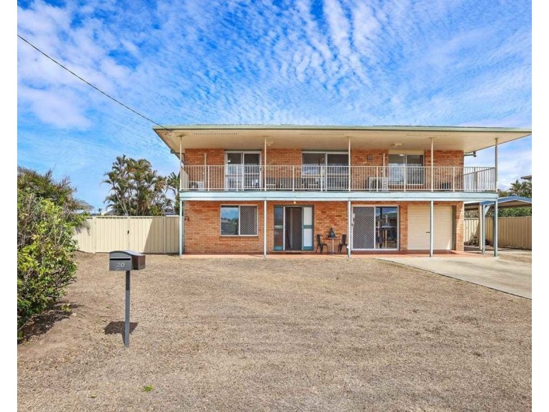 20 Avenell Street, Avenell Heights QLD 4670