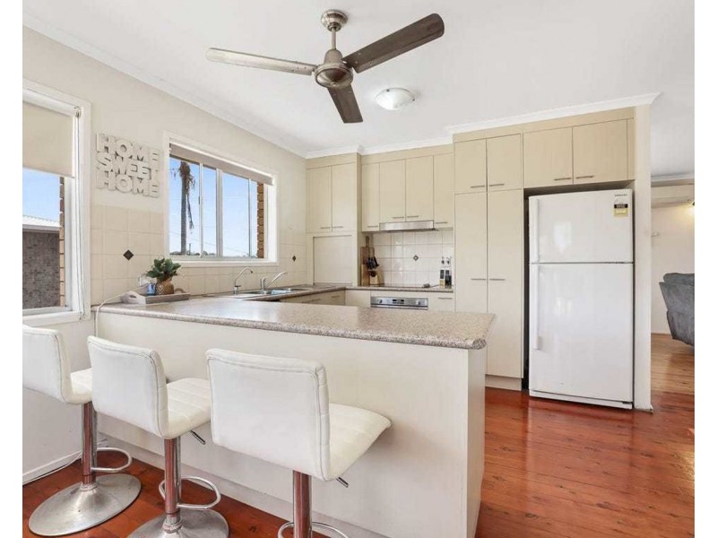 20 Avenell Street, Avenell Heights QLD 4670