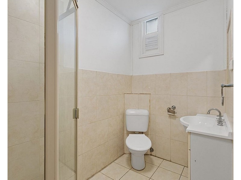 6 Connaught Street, Sandgate QLD 4017