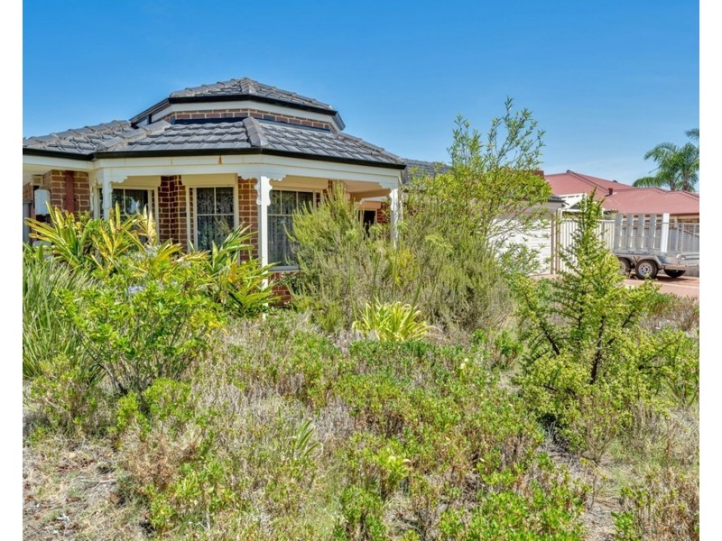 12 Colchester Avenue, Orelia WA 6167