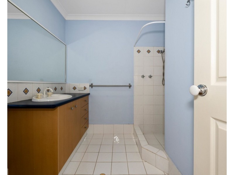 12 Colchester Avenue, Orelia WA 6167